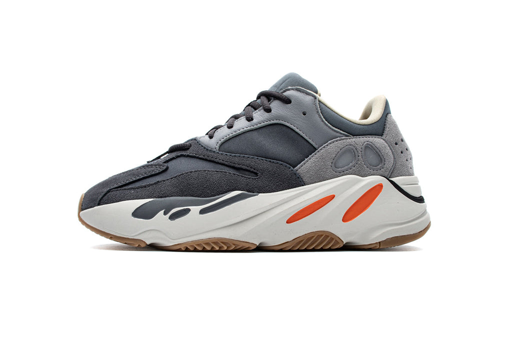 Adidas Yeezy Boost 700 Magnet Reps Sneakers FV9922