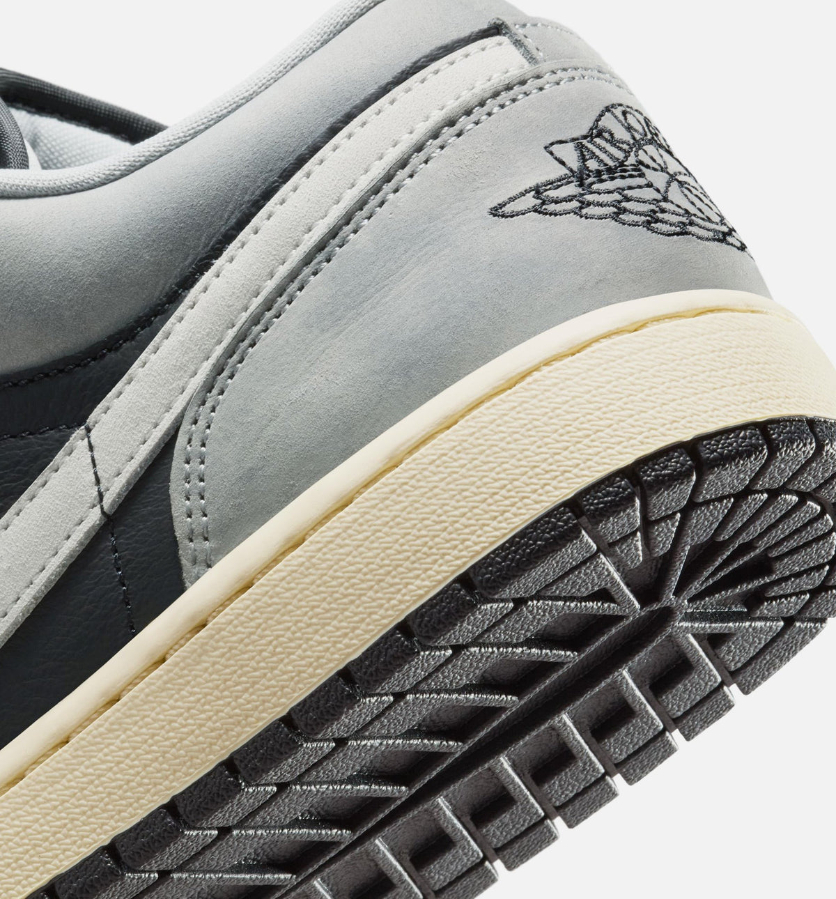 Air Jordan 1 Low SE Men's Lifestyle Sneakers - Light Smoke Grey/White/Off Noir