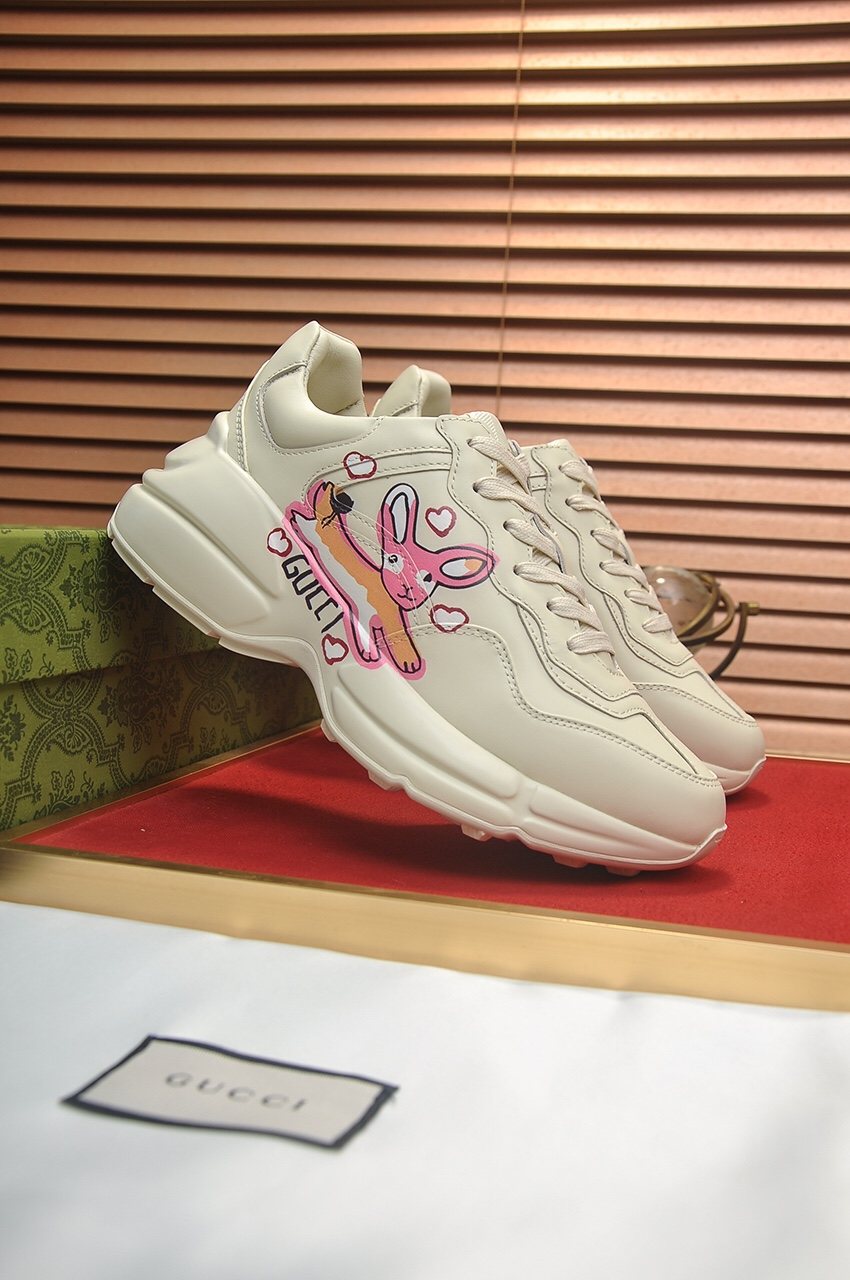 Gucci Cream Graphic Sneakers