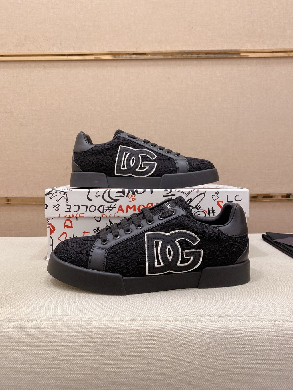 Dolce & Gabbana Men's Black Logo Low-Top Sneakers - Dark Rubber Sole