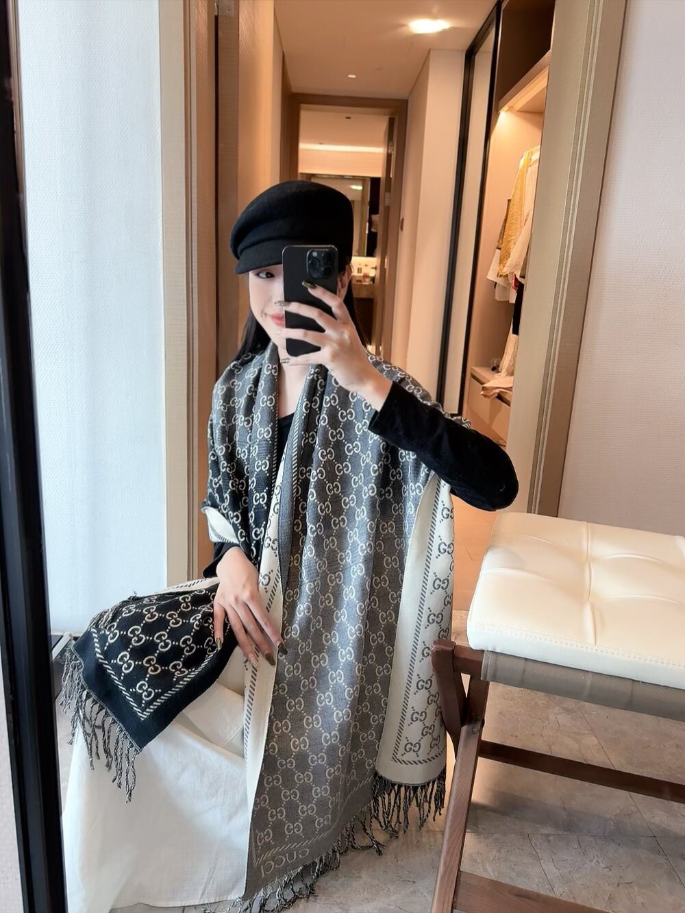 Gucci Two-Tone Fringed Jacquard Scarf