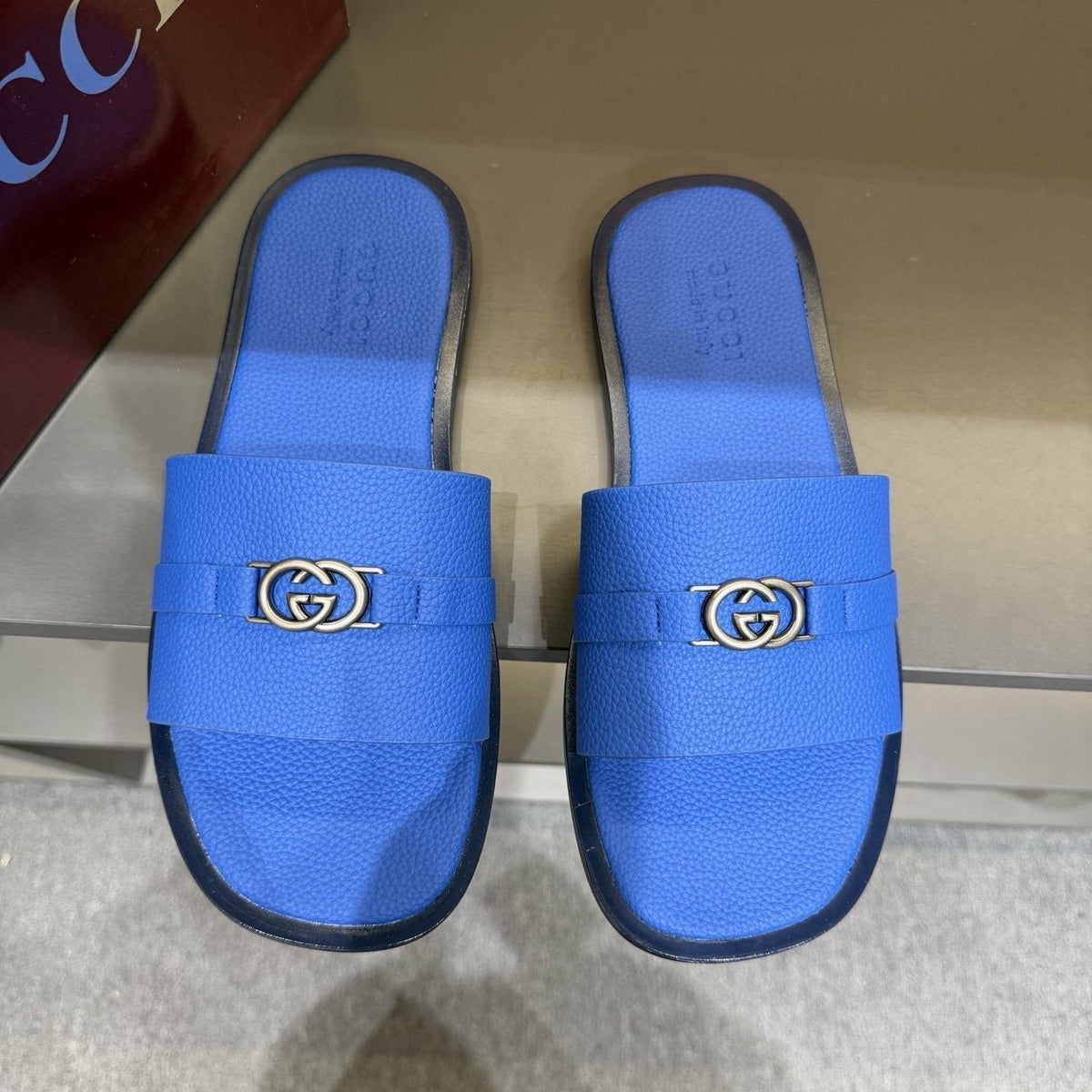 Gucci Textured Slide Sandals