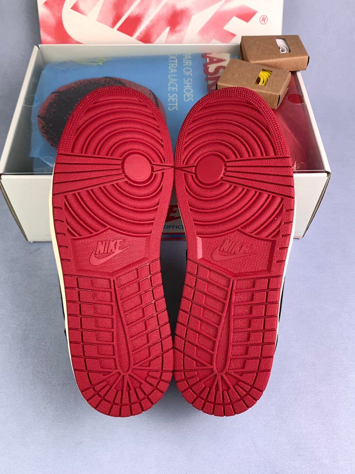 Air Jordan 1 Low Away x Trophy Room Chicago Unisex Sneakers FN0432-100